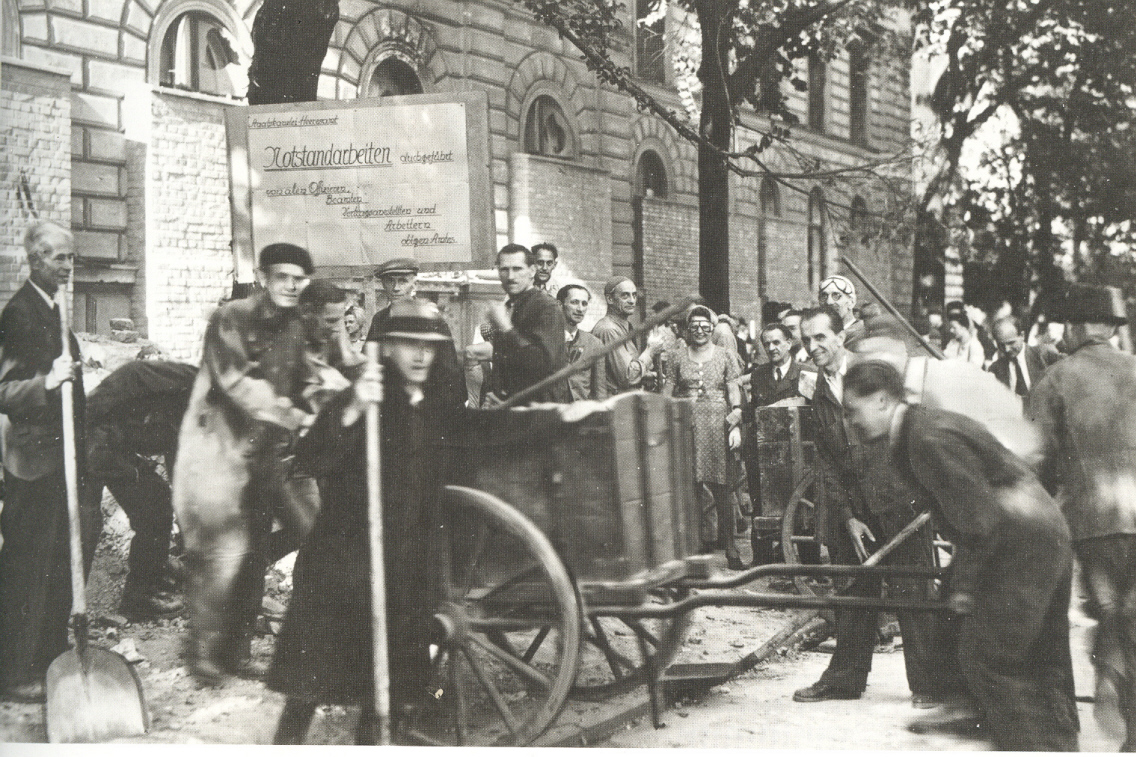 Aufrämarbeiten am Heeresamt